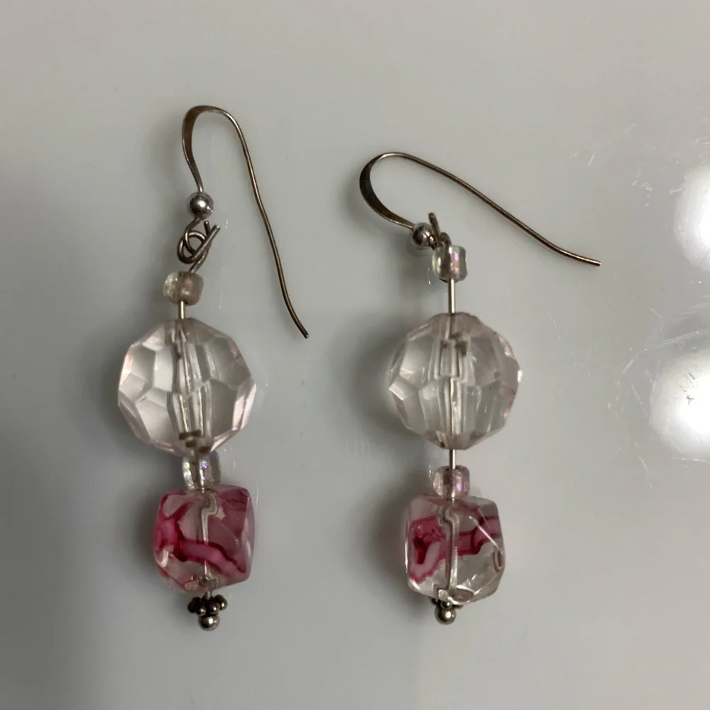 Dangly clear & clear pink glass bead earring
